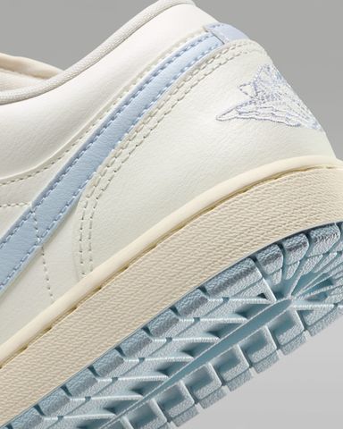Nike - Giày thời trang thể thao Nữ Air Jordan 1 Low Women's Shoes