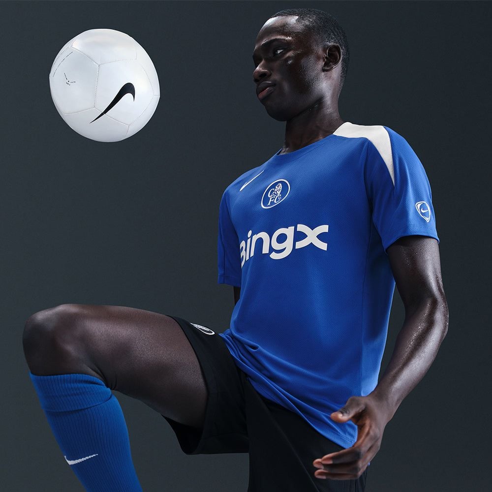 Nike - Áo đá banh Nam Men's Chelsea F.C. Strike Third Dri-Fit Total 90 Short-Sleeve Football T-Shirt - Blue