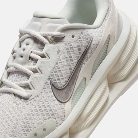 Nike - Giày Chạy Bộ Nữ Comfort Ride EasyOn
