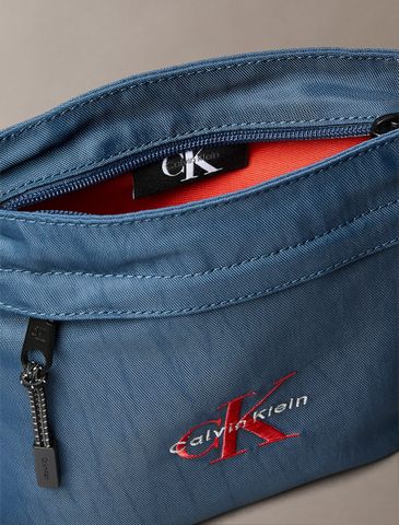Calvin Klein - Túi đeo chéo nam Nylon Monogram Logo Flatpack - 4