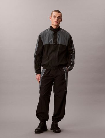 Calvin Klein - Áo Khoác Thể Thao Nam Water-Resistant Travel Windbreaker - 3