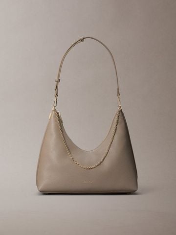 Calvin Klein - Túi Đeo Vai Nữ Emblem Logo Hardware Pebble Shoulder Bag