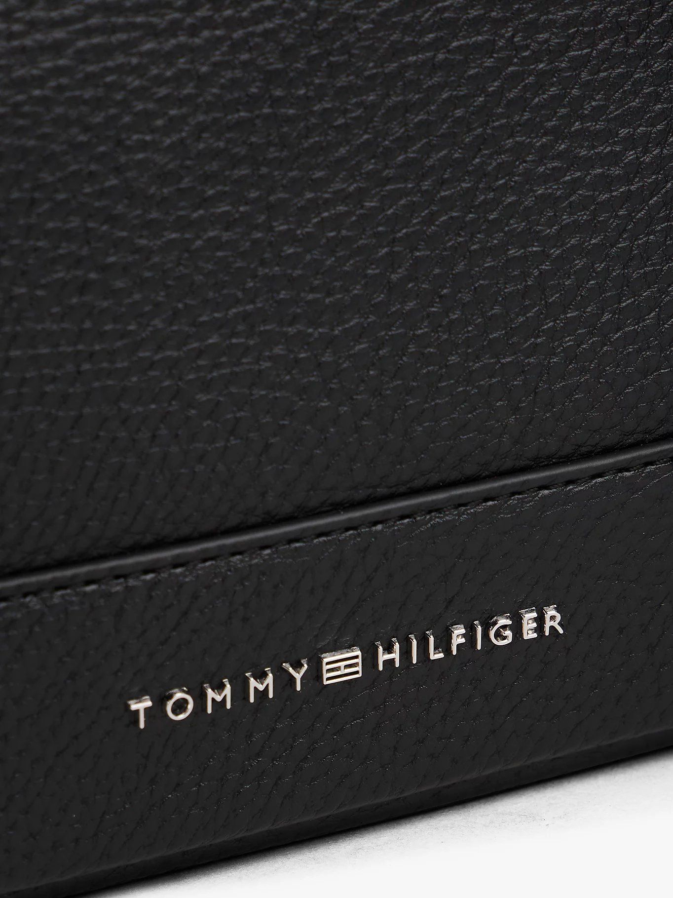 Tommy Hilfiger - Túi đeo chéo nam Pebble Grain Crossbody Reporter Bag