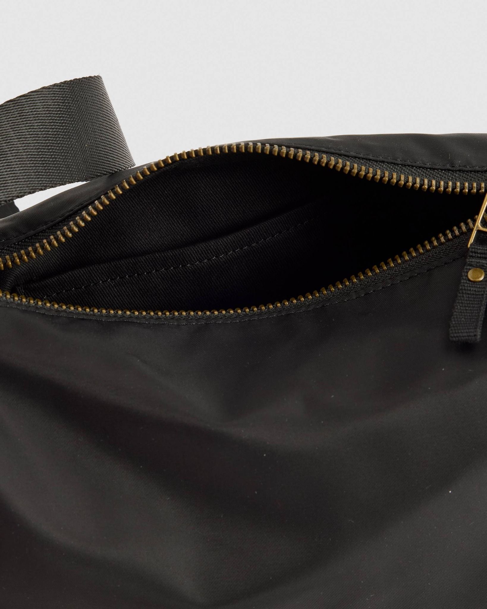 Levi's - Túi đeo chéo nữ Levi's® Ali Small Shoulderbag - Black