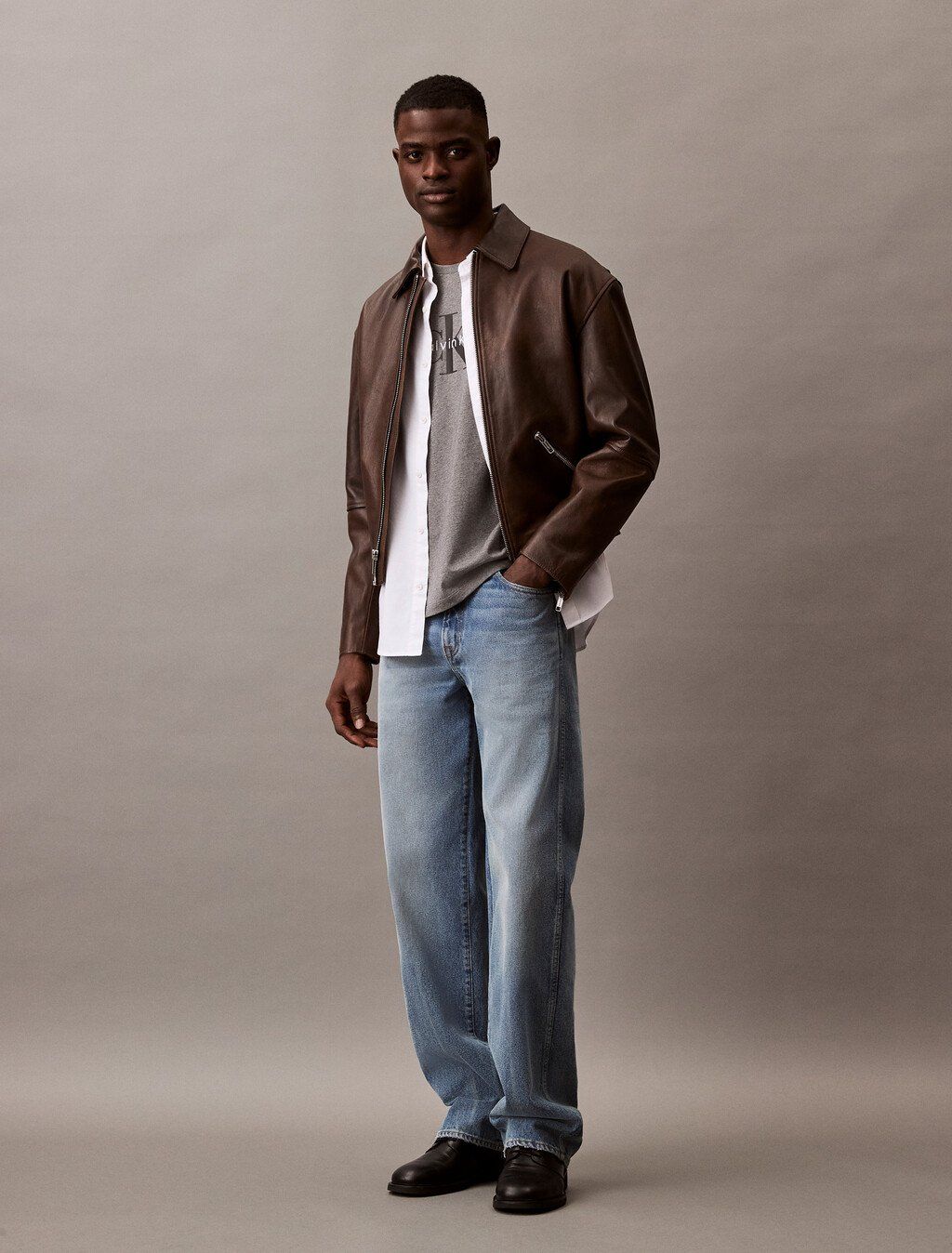 Calvin Klein - Áo thun thời trang nam Monogram T-shirt