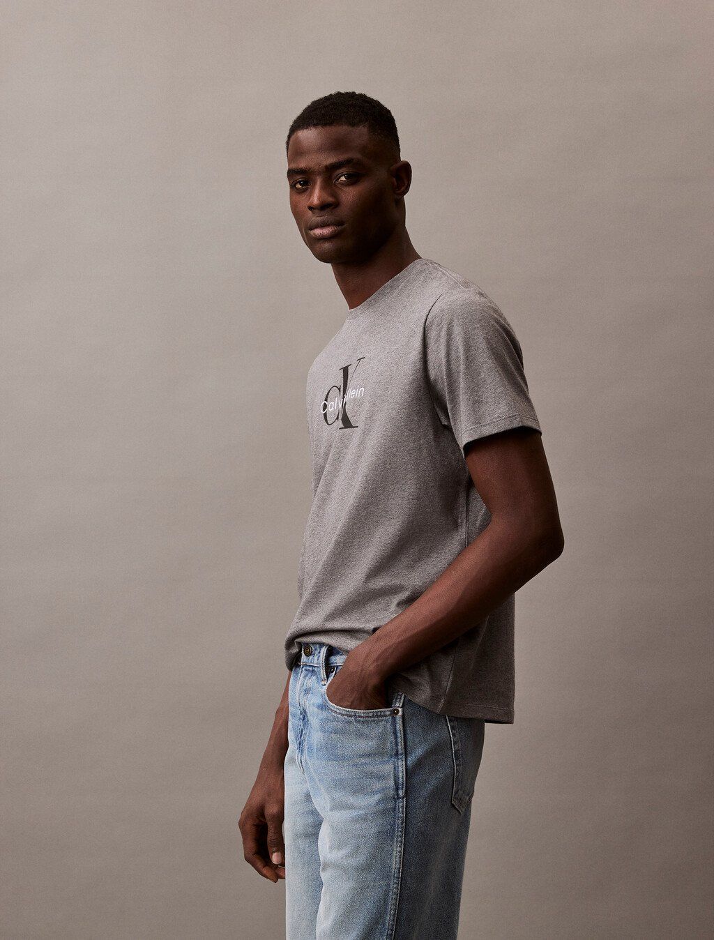 Calvin Klein - Áo thun thời trang nam Monogram T-shirt