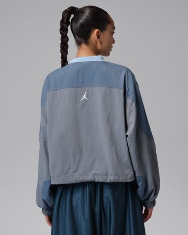 Nike - Áo Tay Dài Thể Thao Nữ Jordan Brooklyn Woven Long-Sleeve Graphic Sweatshirt