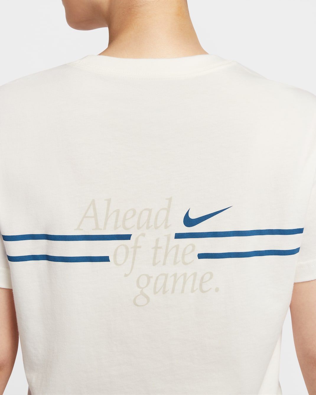 Nike - Áo tay ngắn thể thao Nữ Sportswear Club Women's Loose Cropped T-Shirt