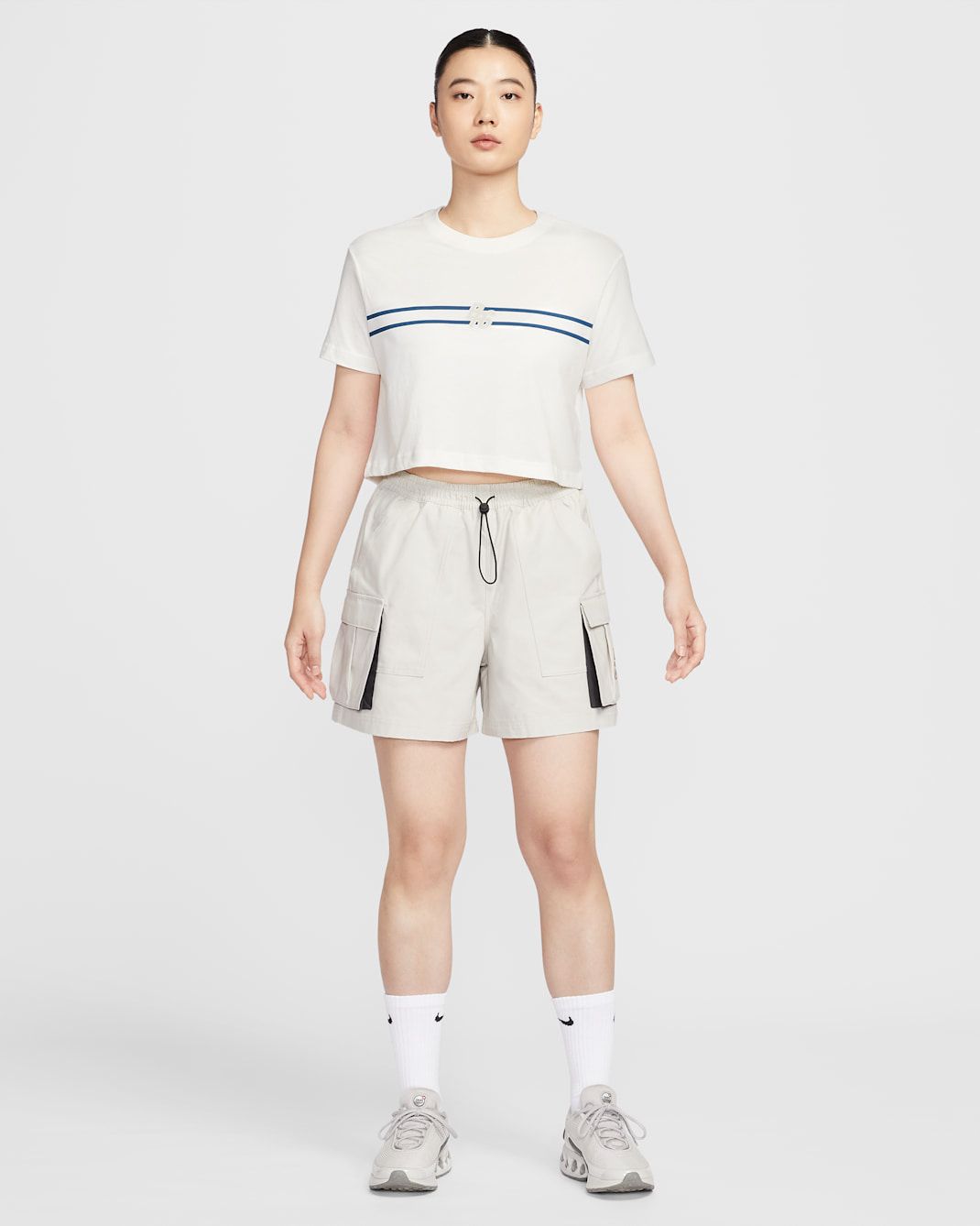 Nike - Áo tay ngắn thể thao Nữ Sportswear Club Women's Loose Cropped T-Shirt
