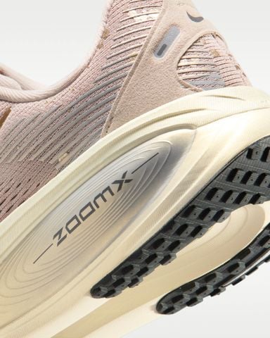 Nike - Giày Chạy Bộ Nữ Vomero 18 SE
