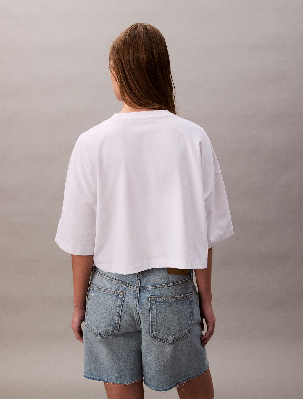 Calvin Klein - Áo thun thời trang nữ Jersey Cropped Boxy Tee