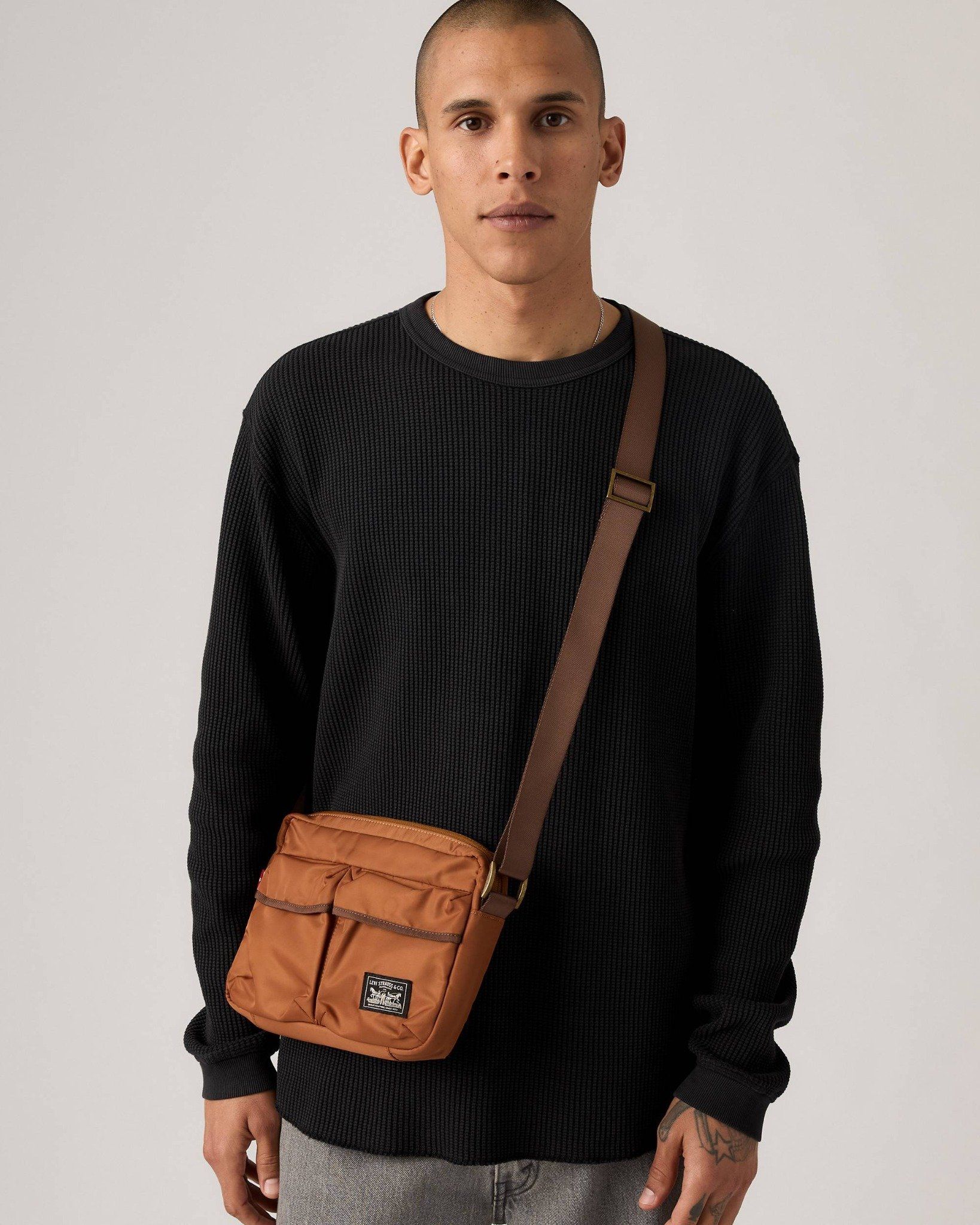 Levi's - Túi đeo chéo nam Levi's® Mission Bay Crossbody Bag - Brown