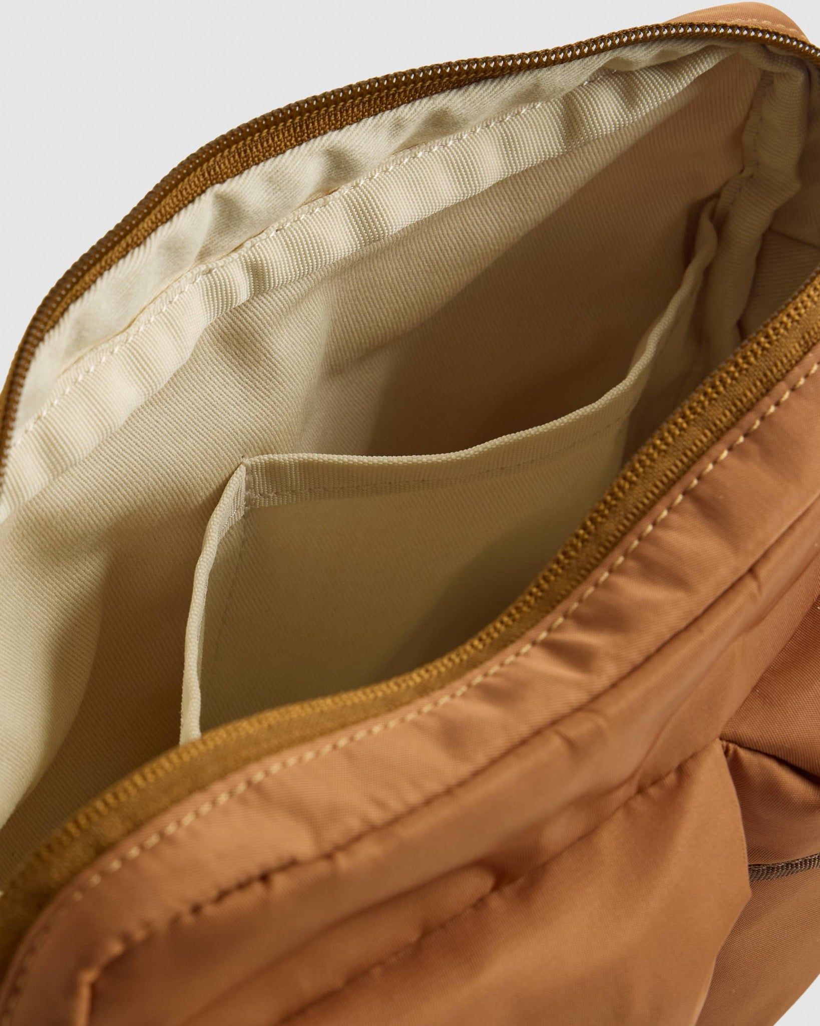 Levi's - Túi đeo chéo nam Levi's® Mission Bay Crossbody Bag - Brown