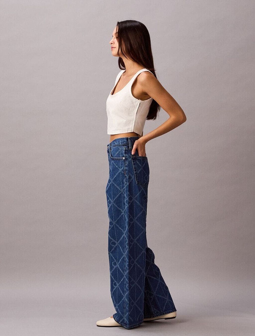 Calvin Klein - Quần jeans ống rộng nữ Allover Monogram Low Rise Baggy Jeans