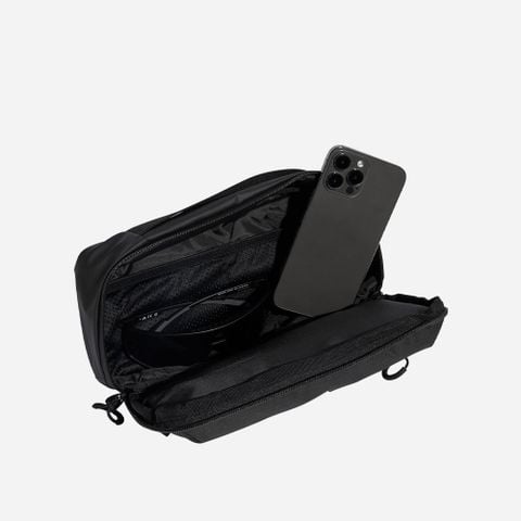 Adidas - Túi Bao Tử Unisex Petronas Formula 1 Engineers & Marketing Waistbag