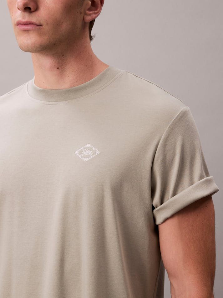 Calvin Klein - Áo thun thời trang nam Matchbox Logo Graphic Relaxed T-Shirt