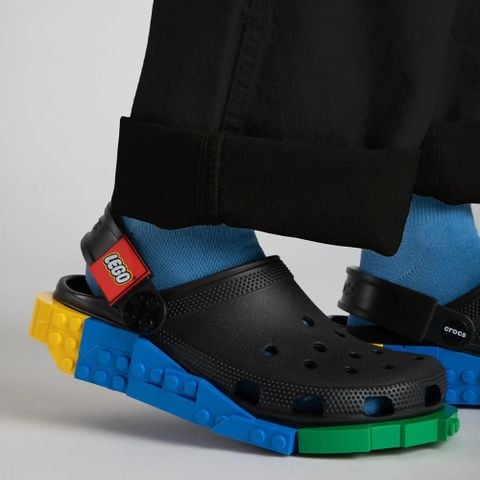 Crocs - Giày xăng đan Nam Và Nữ Clog System Classic Lifestyle Sandals