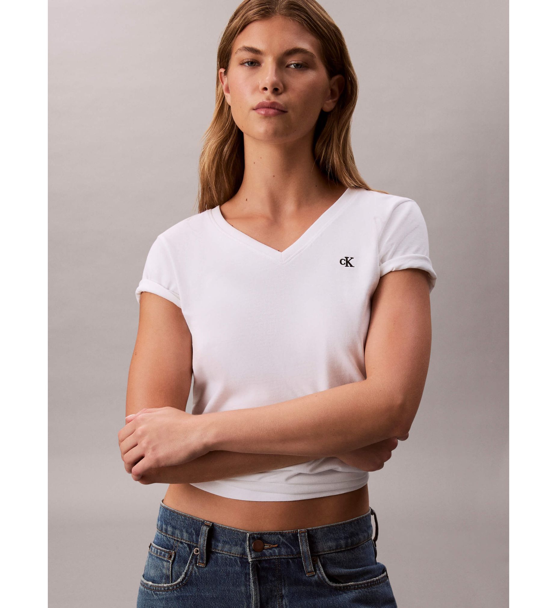 Calvin Klein - Áo thun thời trang nữ Archive Jersey V-Neck Tee
