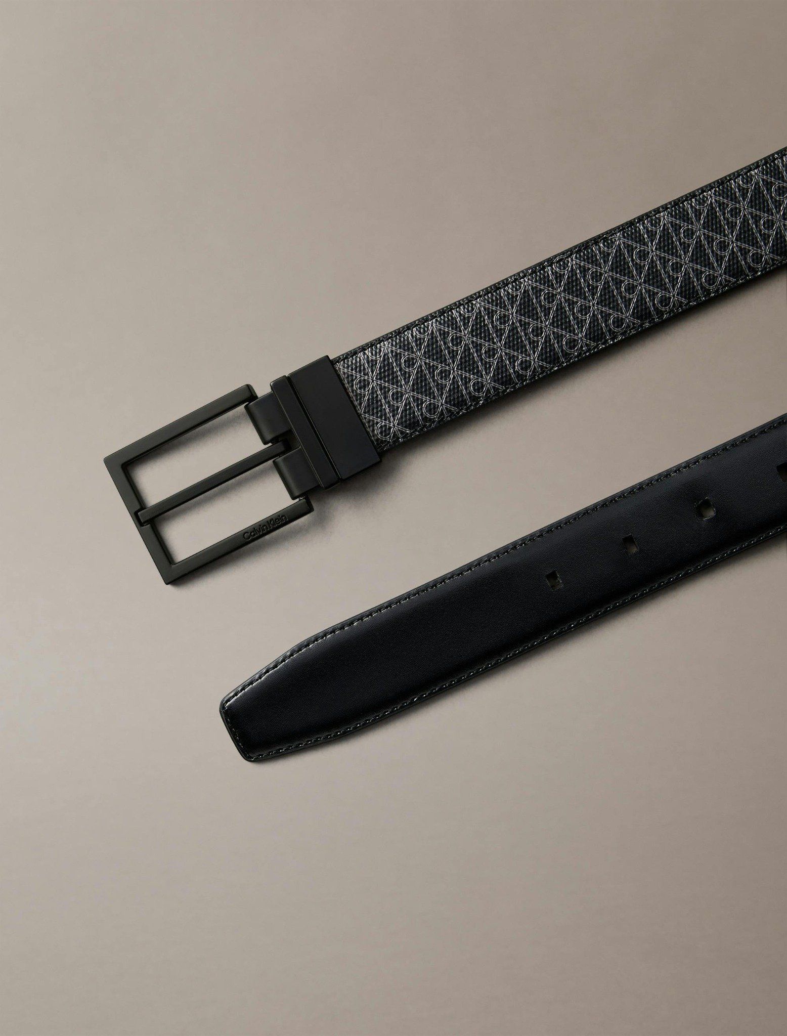 Calvin Klein - Thắt lưng nam Reversible Emblem Logo Belt