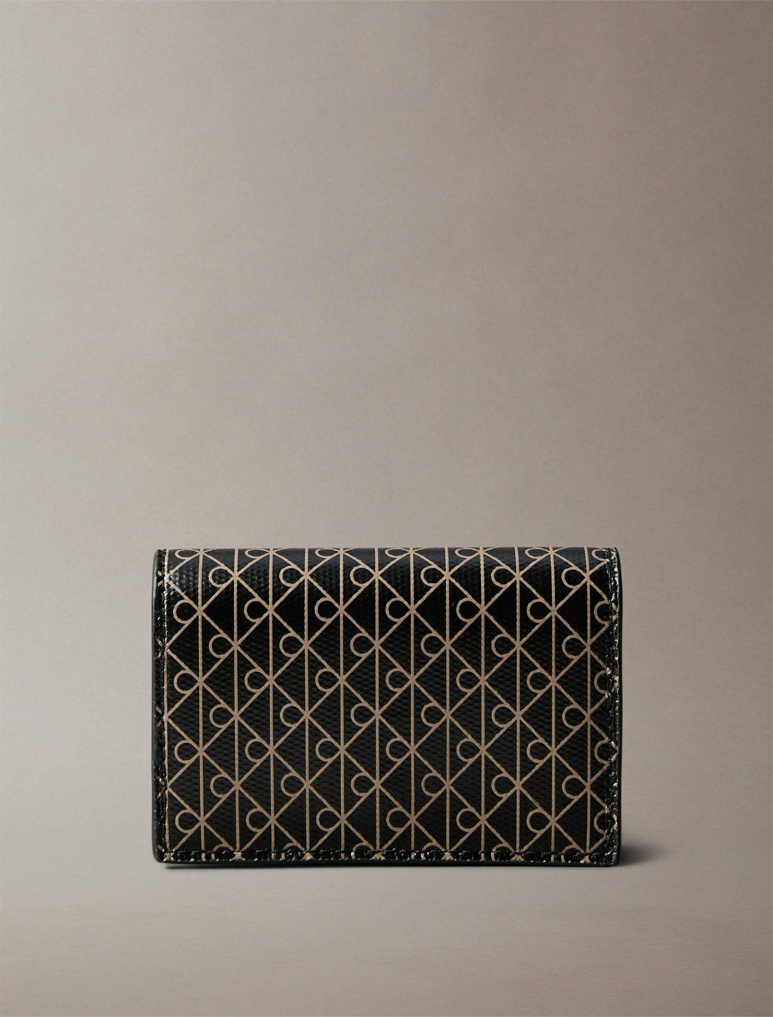 Calvin Klein - Ví nữ Emblem Aop Accordion Cardcase