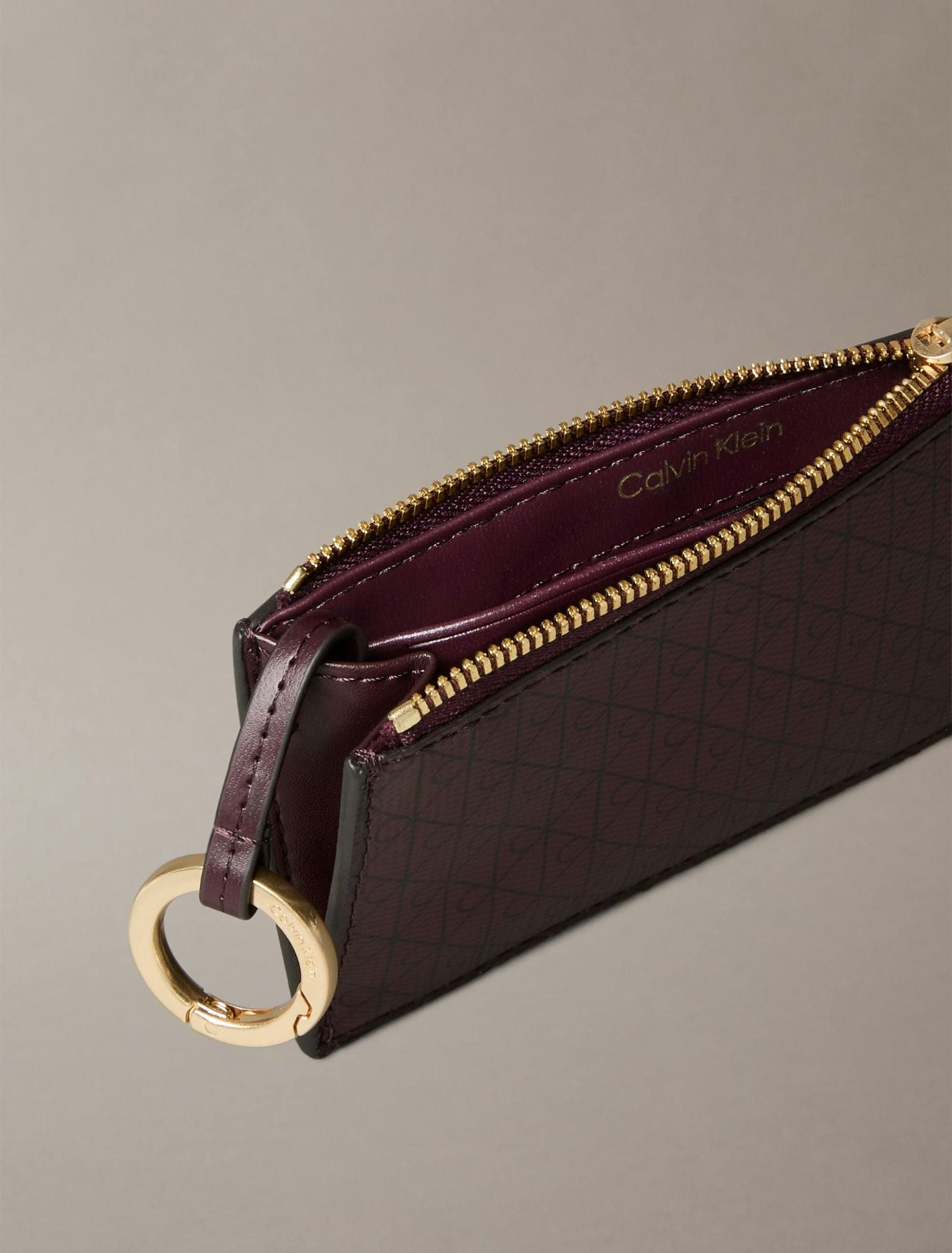 Calvin Klein - Ví cầm tay nữ Allover Monogram Logo Top Zip Card Case