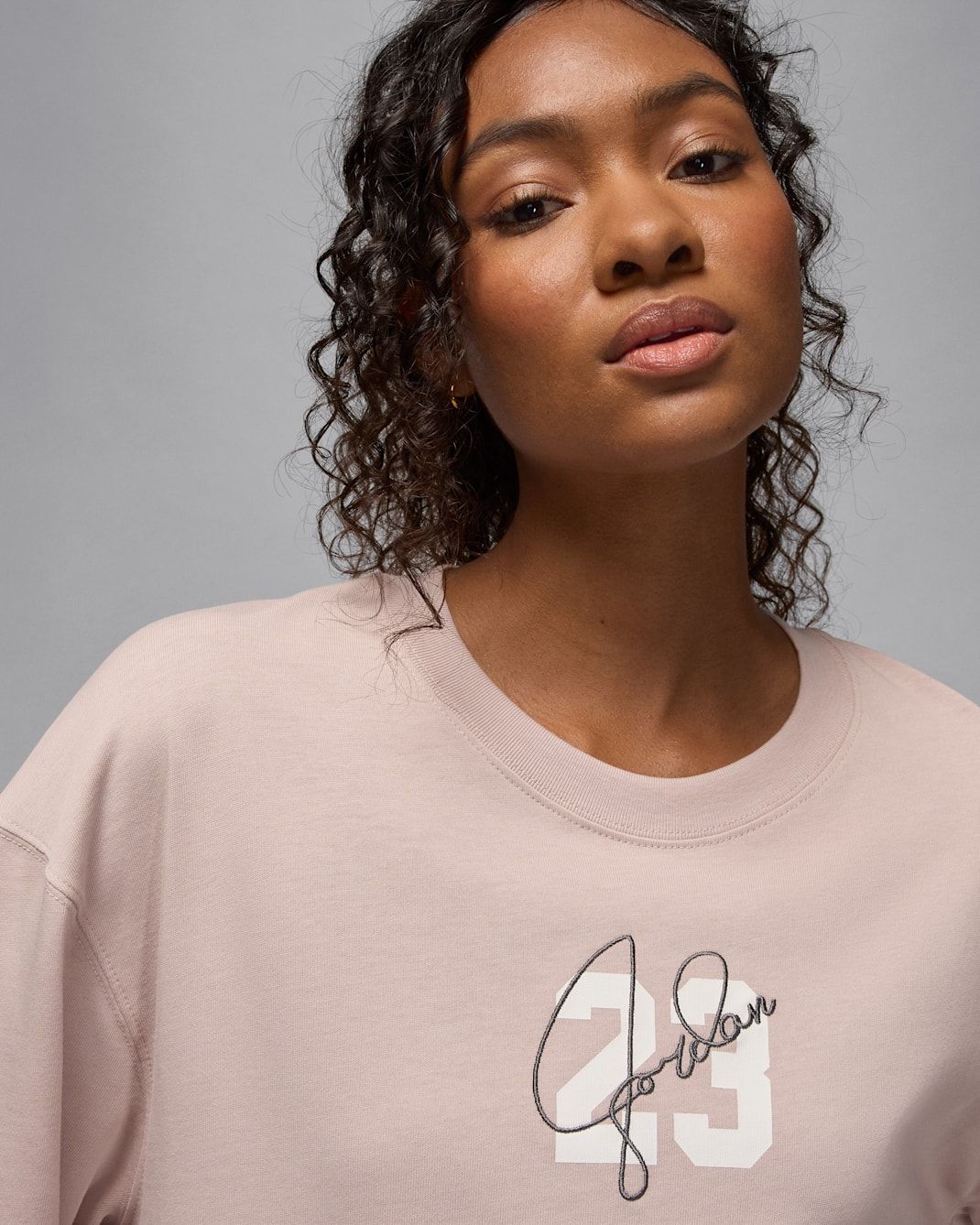 Nike - Áo thun tay ngắn thể thao Nữ Jordan Essentials Women's Short-Sleeve Graphic T-Shirt