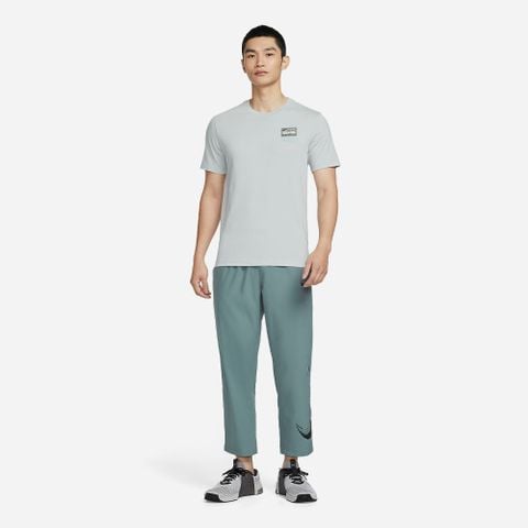 Nike - Áo Thun Tay Ngắn Nam Tee Standard Training Stickers