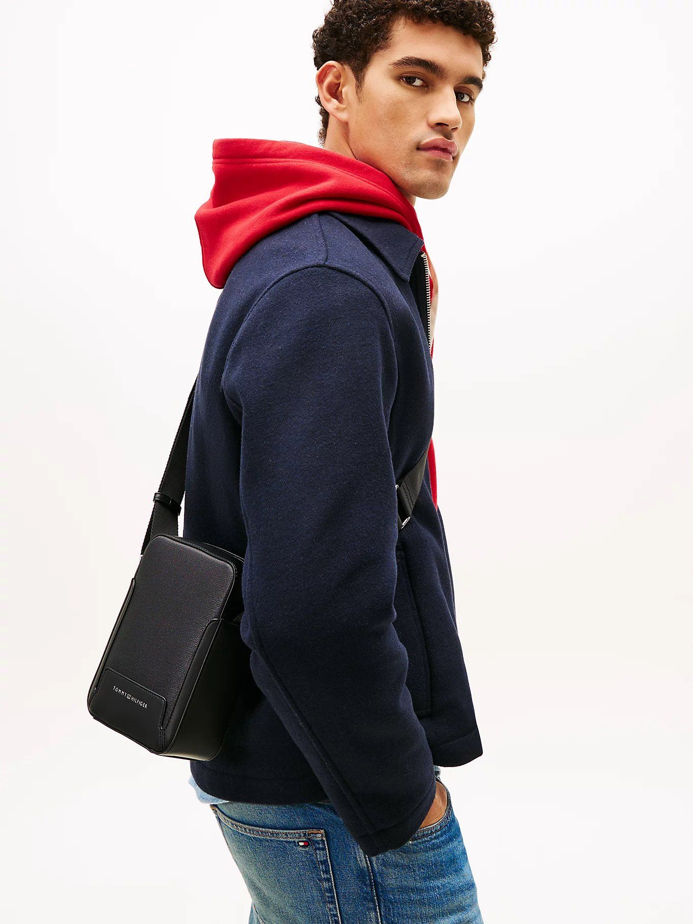 Tommy Hilfiger - Túi đeo chéo nam Modern Metallic Logo Crossbody Reporter Bag