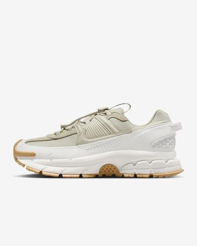 Nike - Giày thời trang thể thao Nữ Zoom Vomero Roam Women's Winterized Shoes