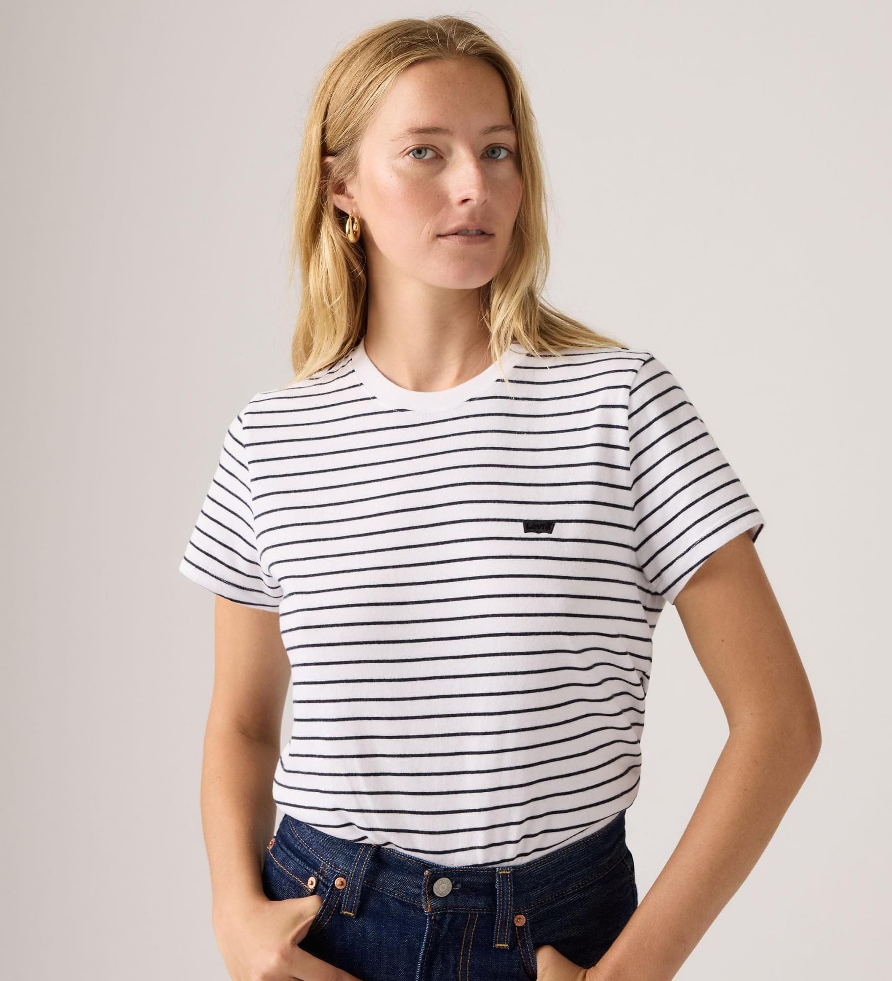 Levi's - Áo thun thời trang nữ Regular Favorite Tee