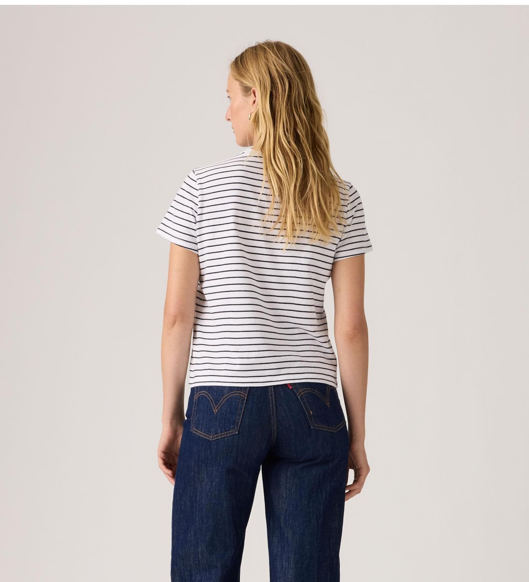 Levi's - Áo thun thời trang nữ Regular Favorite Tee