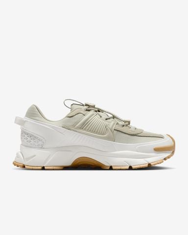 Nike - Giày thời trang thể thao Nữ Zoom Vomero Roam Women's Winterized Shoes