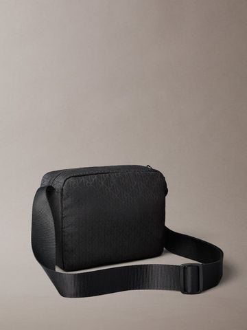 Calvin Klein - Túi Đeo Chéo Nam Utility Emblem Crossbody Camera Bag