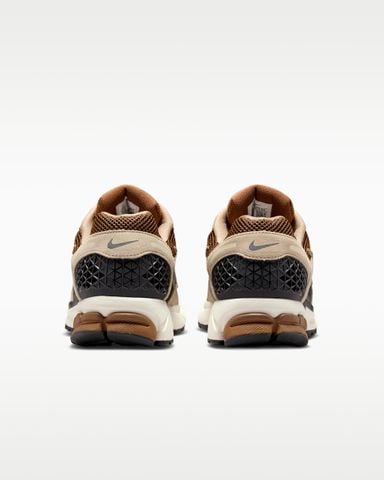 Nike - Giày Thời Trang Nam Zoom Vomero 5