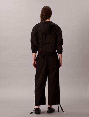 Calvin Klein - Quần Dài Thể Thao Nữ Cargo Capri