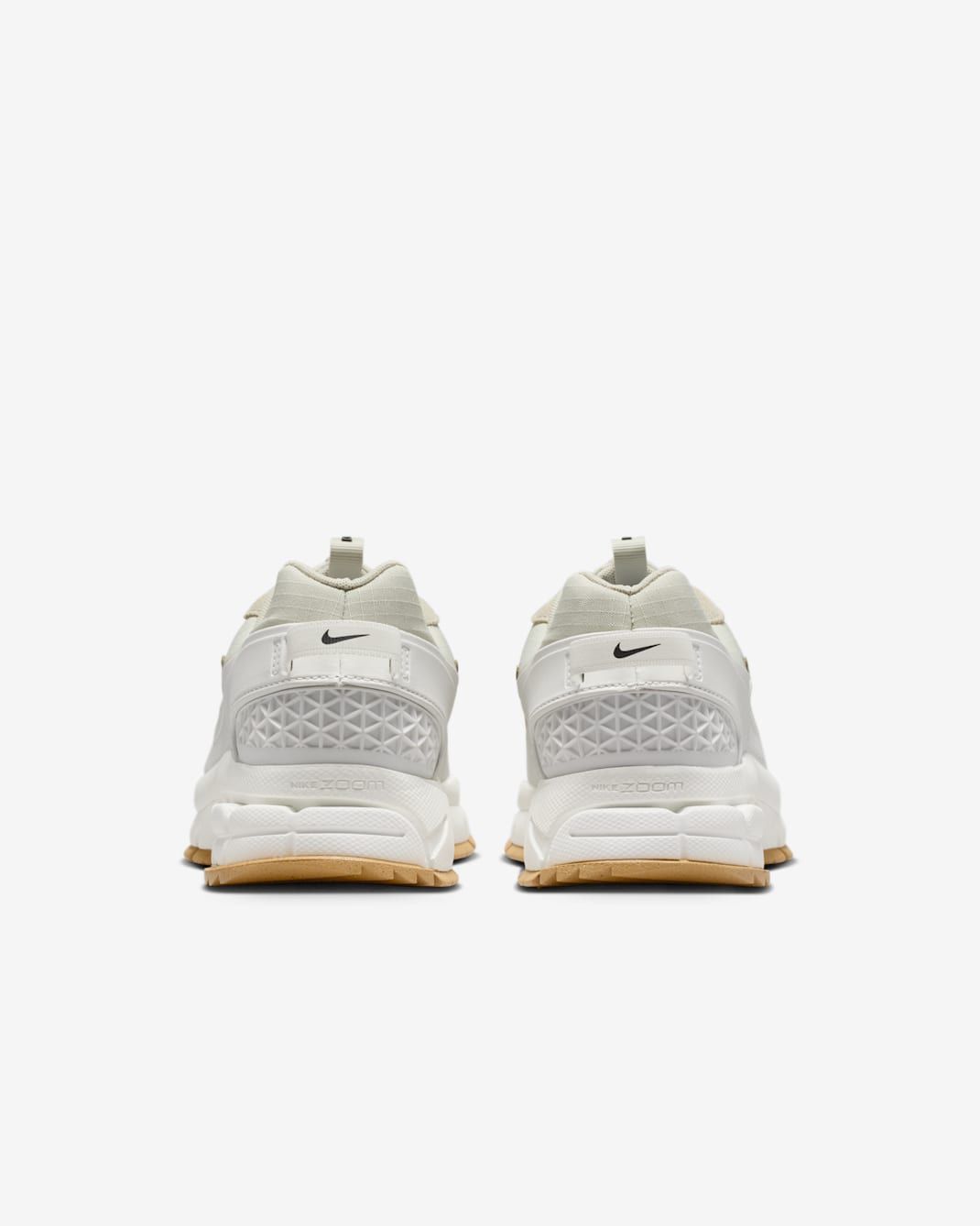 Nike - Giày thời trang thể thao Nữ Zoom Vomero Roam Women's Winterized Shoes