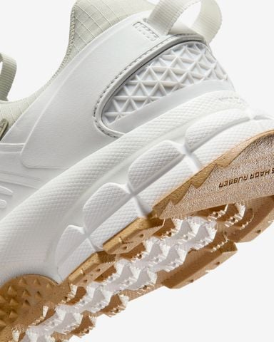 Nike - Giày thời trang thể thao Nữ Zoom Vomero Roam Women's Winterized Shoes