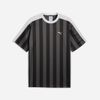 Puma - Áo Tay Ngắn Thể Thao Nam ESS T7 Relaxed Striped Football Jersey