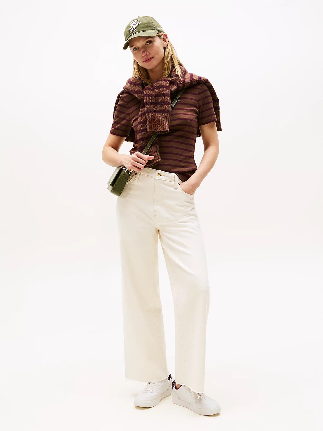 Tommy Hilfiger - Giày nữ Leather TH Monogram Plaque Court Trainers