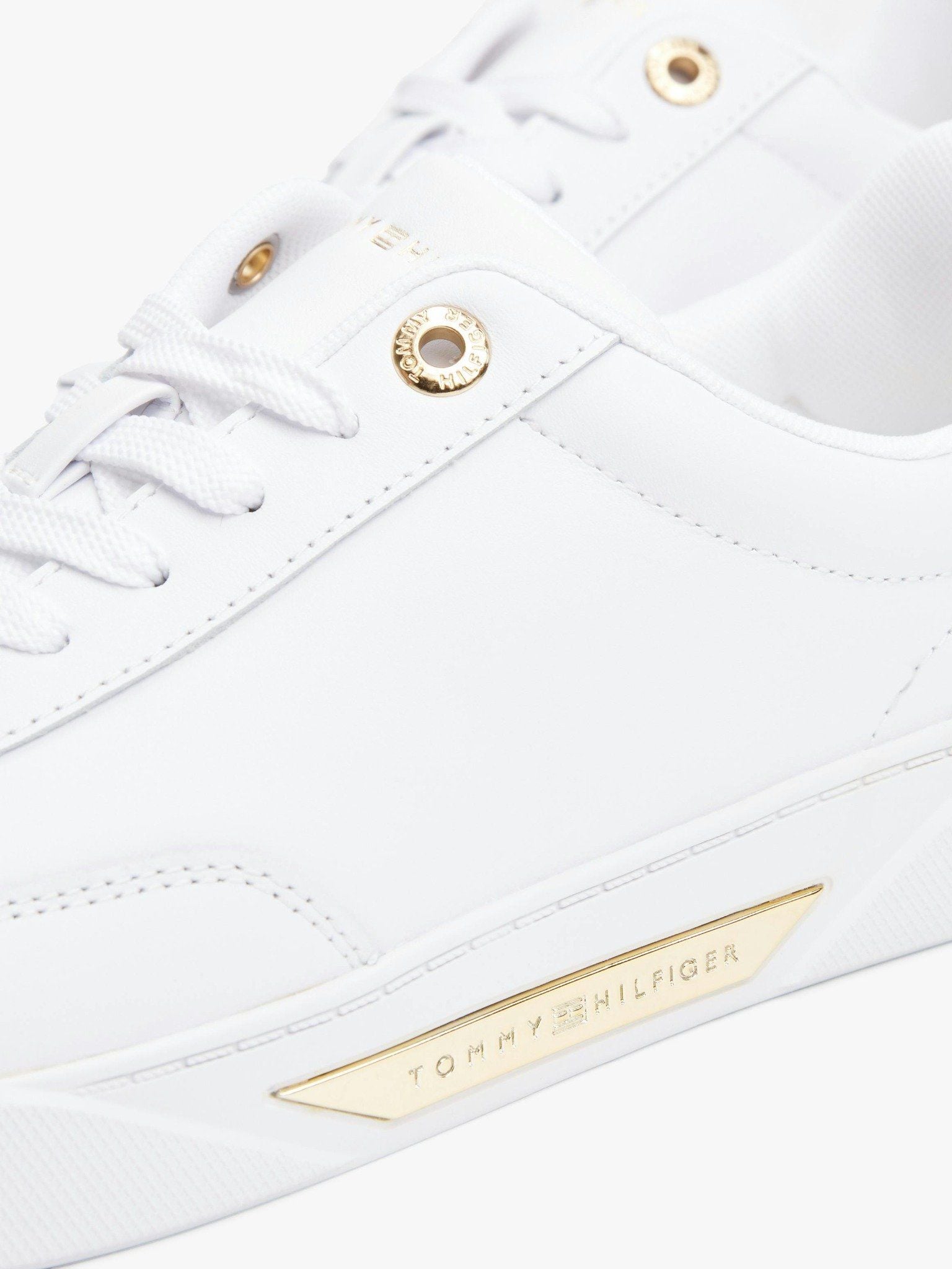 Tommy Hilfiger - Giày nữ Leather Gold-Tone Trim Court Trainers