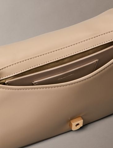 Calvin Klein - Túi xách nữ Quilted Emblem Logo Chain Bag