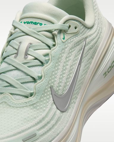 Nike - Giày Chạy Bộ Nữ Nike Vomero Plus Women's Road Running Shoes