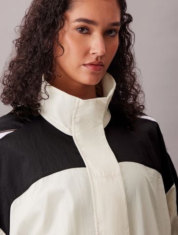 Calvin Klein - Áo Khoác Thể Thao Nữ Water-Resistant Performance Track Jacket - 4