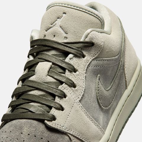 Nike - Giày Thời Trang Thể Thao Nữ Air Jordan 1 Low SE