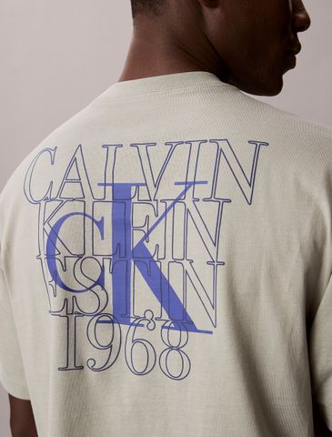 Calvin Klein - Áo Thun Tay Ngắn Nam Overlay Logo Graphic Relaxed Tee