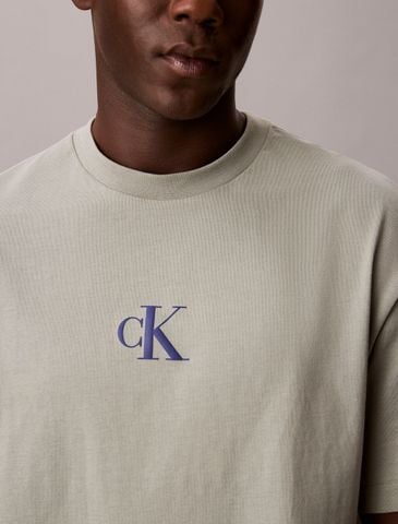 Calvin Klein - Áo Thun Tay Ngắn Nam Overlay Logo Graphic Relaxed Tee