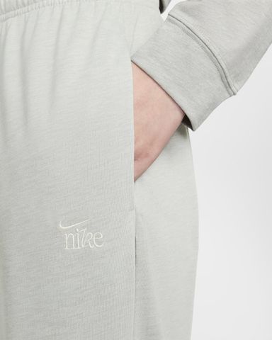 Nike - Quần Dài Thể Thao Nữ Nike Sportswear Chill Knit Lightweight Open Hem Pant