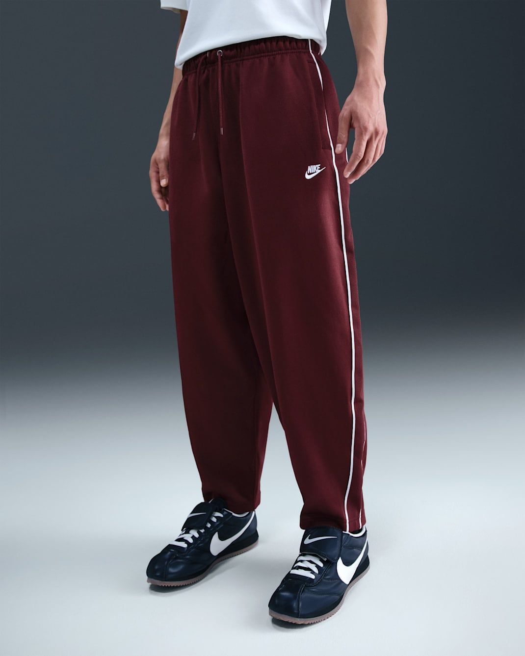 Nike - Quần dài thể thao Nam Sportswear Club Men's Oversized Knit Tracksuit Bottoms