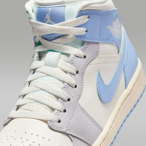 Nike - Giày Thời Trang Nữ Jordan Air Jordan 1 Mid