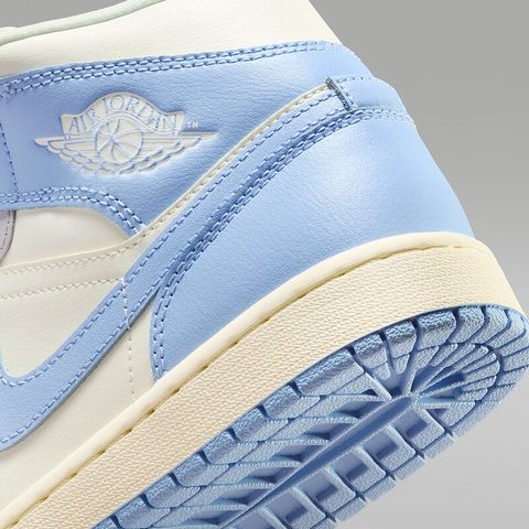 Nike - Giày Thời Trang Nữ Jordan Air Jordan 1 Mid